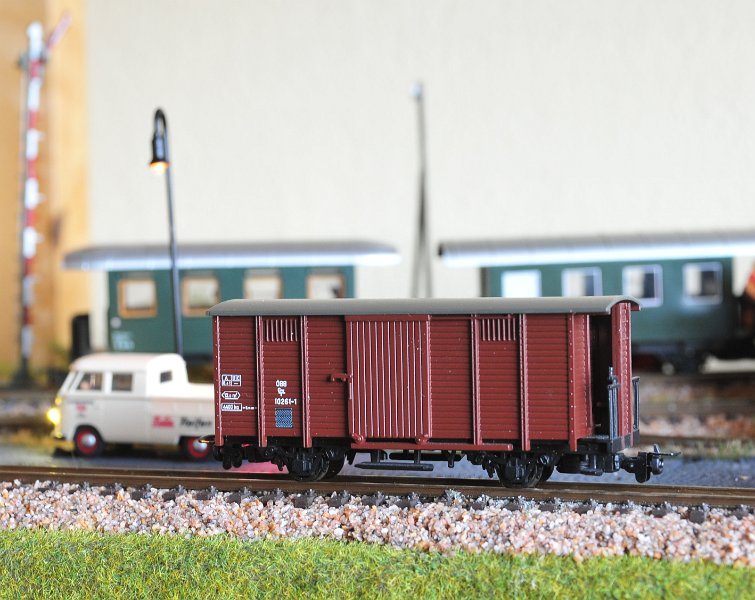 Liliput gedeckter Güterwagen 10261-1 2 achser